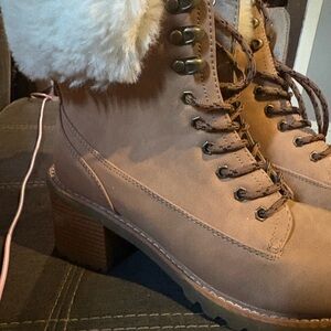 Women's Tan Fur-Lined Boots